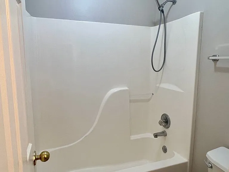 2105 Sheffield Dr — Photo 20