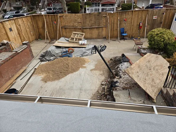 788 East 37th Street image 10 of 11