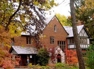 5335 Cherry St, Kansas City, MO 64110