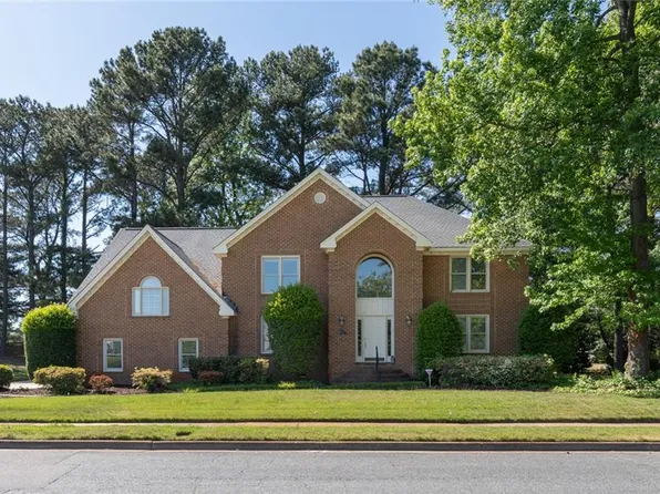 1208 Masters Row, Chesapeake, VA 23320