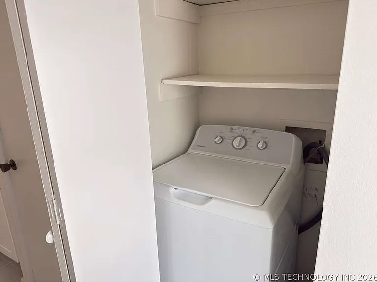 2221 E 67th St #1309 — Photo 9