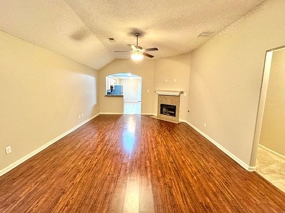 3rd image of 1563 Wynne Grove Dr