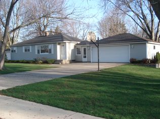 433 Huizenga Ave, Zeeland, MI