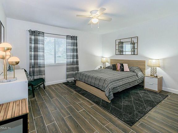 4th image of 11427 Malibu Way N