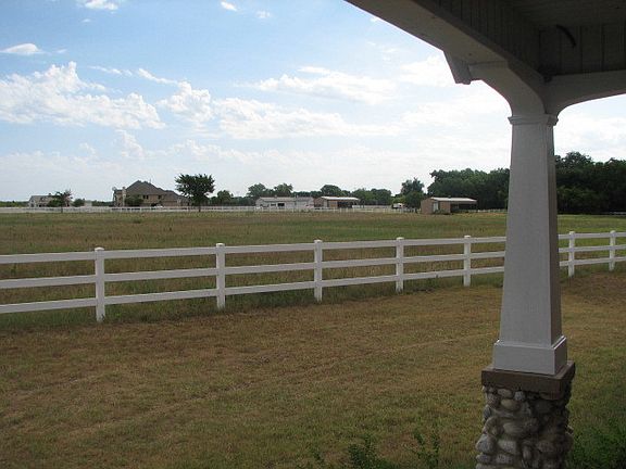 5th image of 9831 Fort Worth Dr