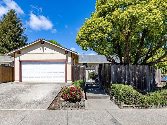 5th image of 2331 Donna Maria Way