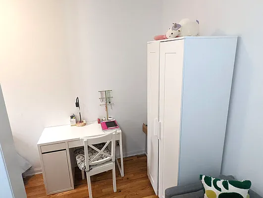 Rented by City Connections Realty | media 4