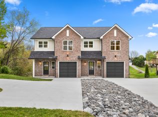 7420 Pelleaux Rd, Knoxville, TN 37938