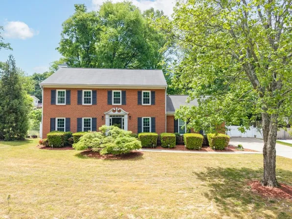 2304 Milstead Cir NE, Marietta, GA 30066