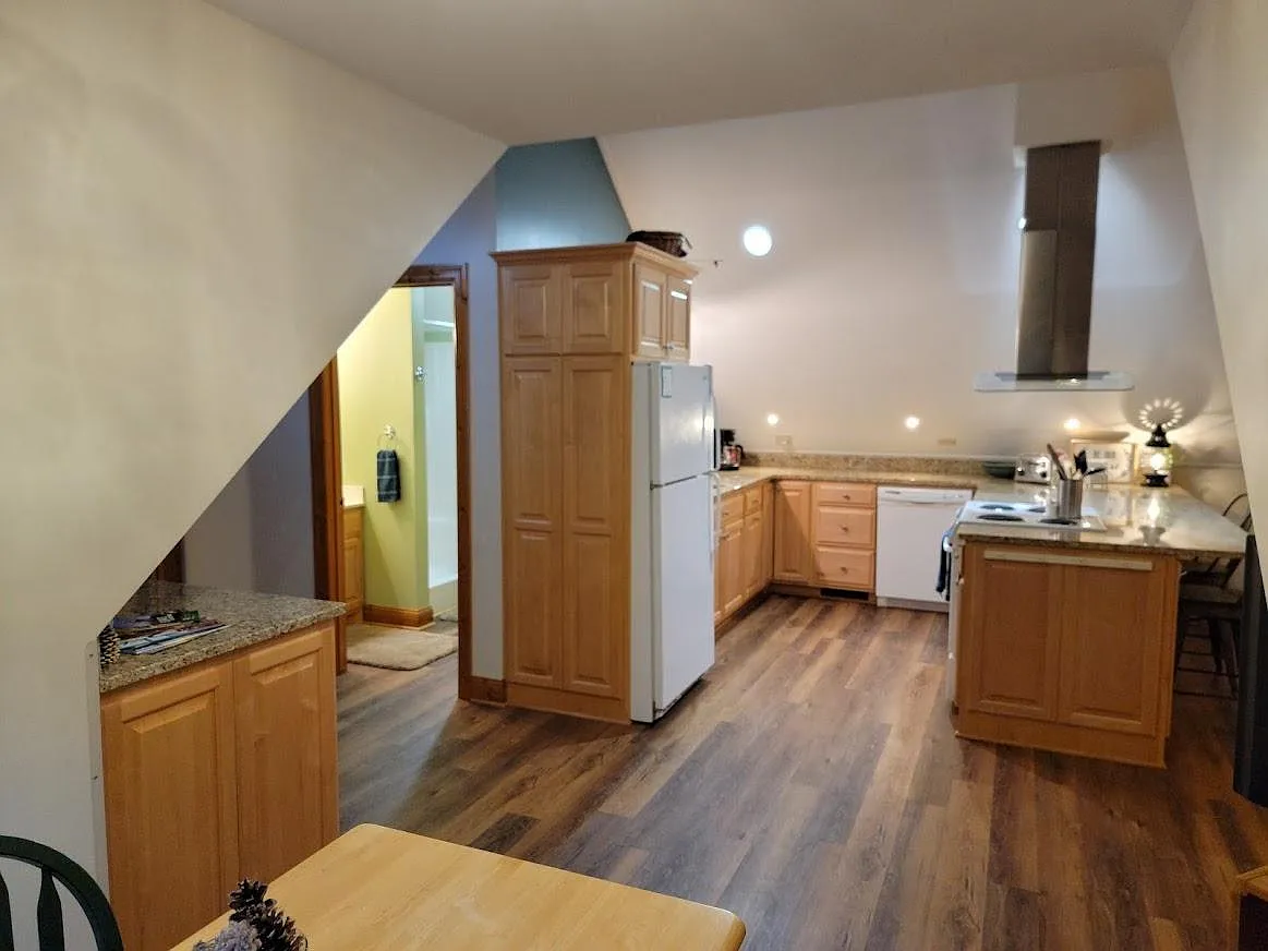 1 bed, 950 sqft, $1,895 — Photo 3