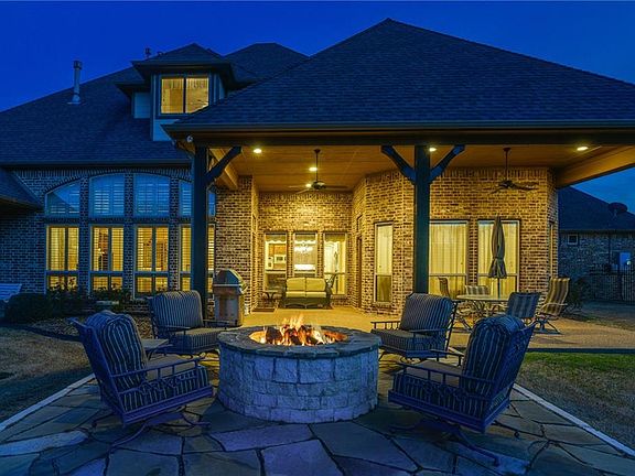 3rd image of 7109 Heritage Oaks Dr