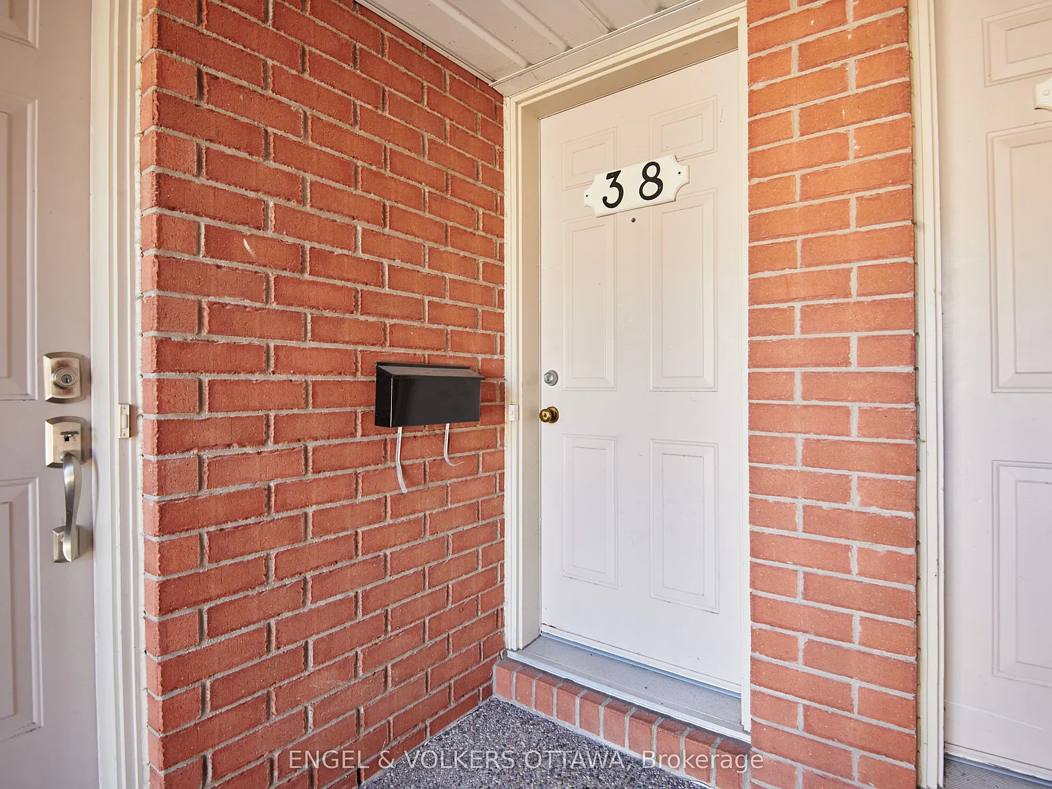 2 bed, $2,450 — Photo 3