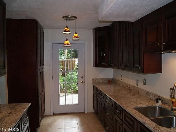 4th image of 10748 River Run Dr