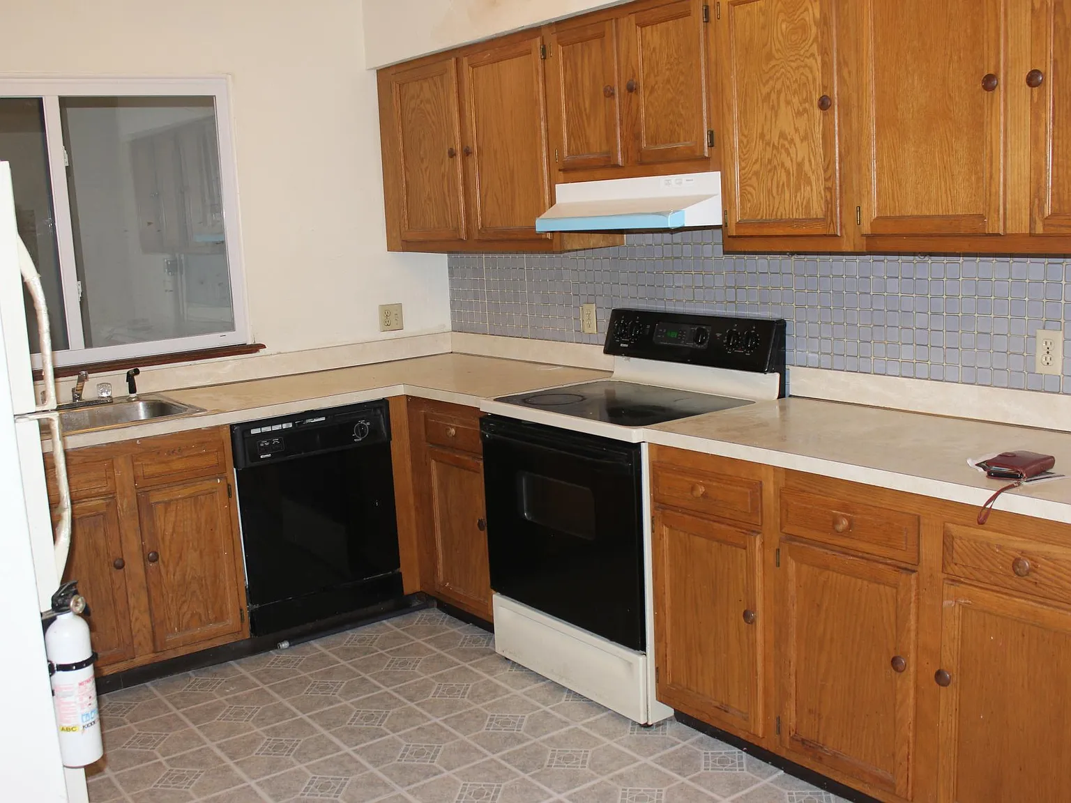 2 bed, 2.5 bath, 1230 sqft, $1,588 — Photo 3