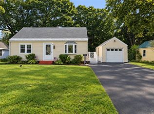 126 Heins Ave, North Syracuse, NY 13212