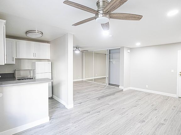 2nd image of 1124 N Olive Dr #114
