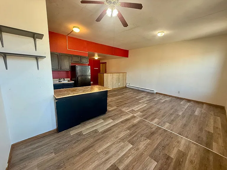 1319 E Main St — Photo 2