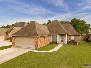 10142 Chanel Dr, Denham Springs, LA 70706