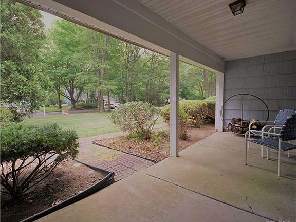 5th image of 22 Barker Dr