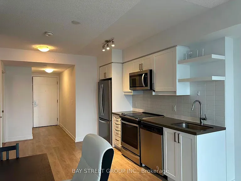 50 Wellesley St E #3709 — Photo 5