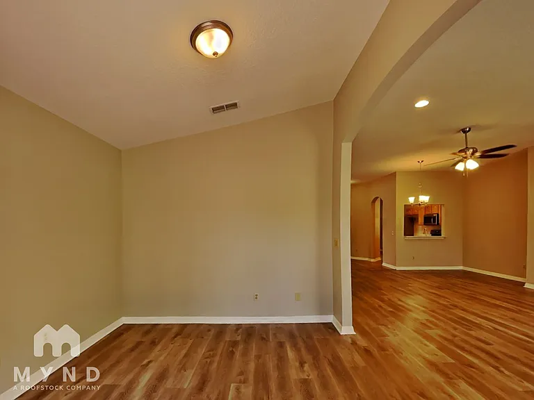 6041 Spring Creek Ct — Photo 9