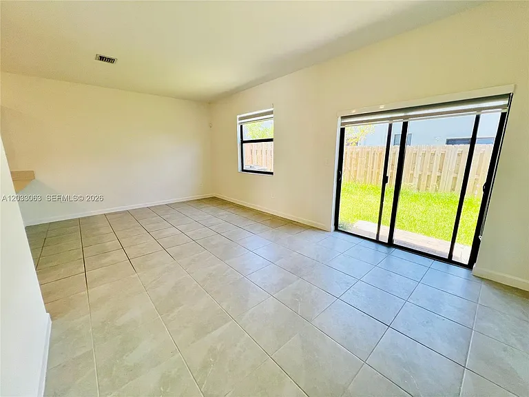 11925 SW 247th Ter #11925 — Photo 9