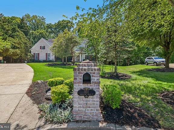 2nd image of 101 Whistling Wood Ct