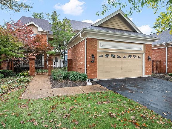 4th image of 309 Carlyle Lake Dr