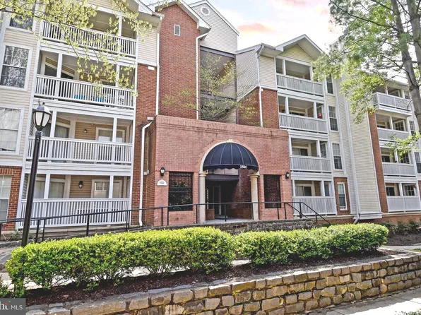 1504 Lincoln Way APT 204, Mc Lean, VA 22102
