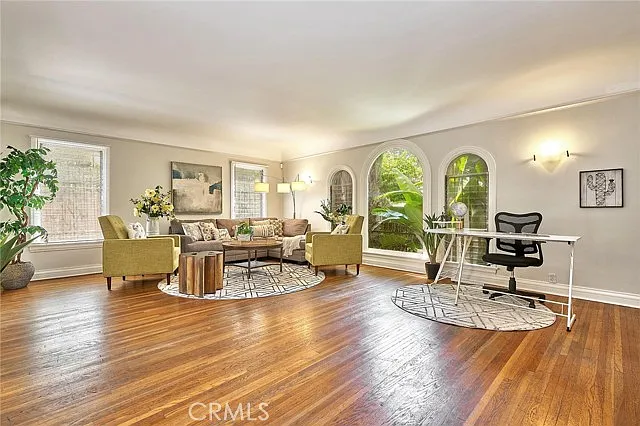 6669 Delong Pre — Photo 2