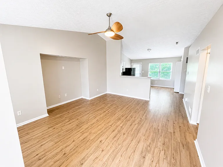 6411 Hunters Creek Blvd — Photo 5