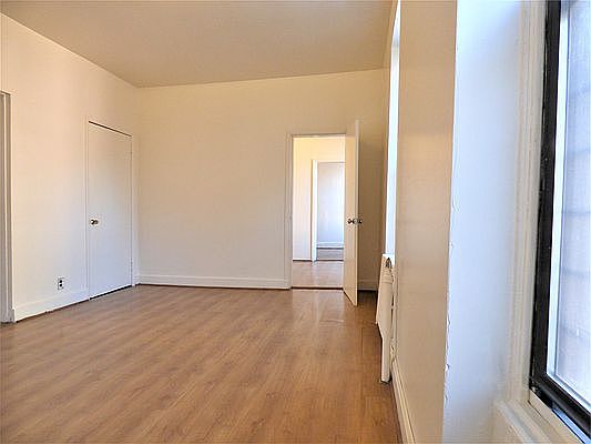 2nd image of 300 E 82nd St APT 4R