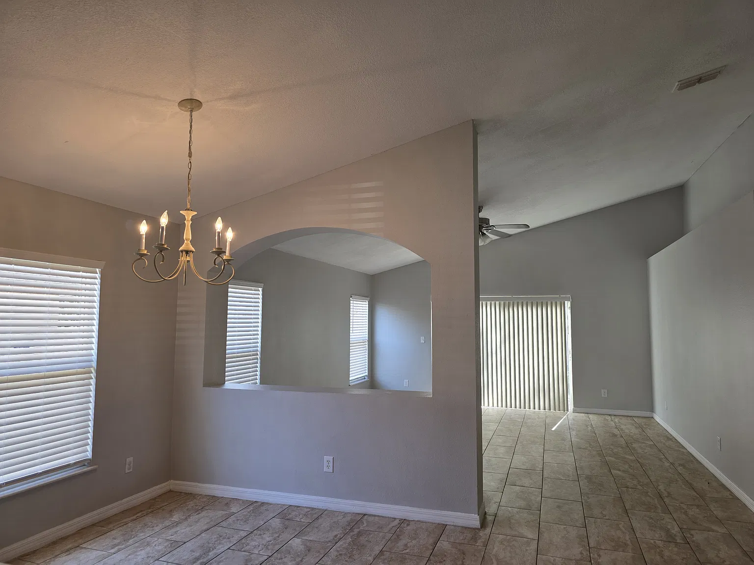 3 bed, 1810 sqft, $2,000 — Photo 4