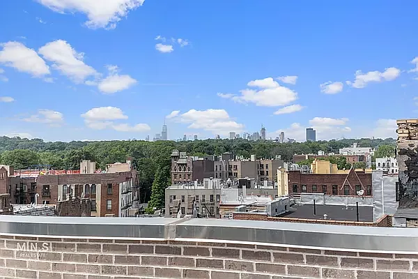 Rented by MNS | media 20