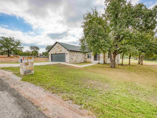 106 Chaumont Street, Kingsland, TX 78639