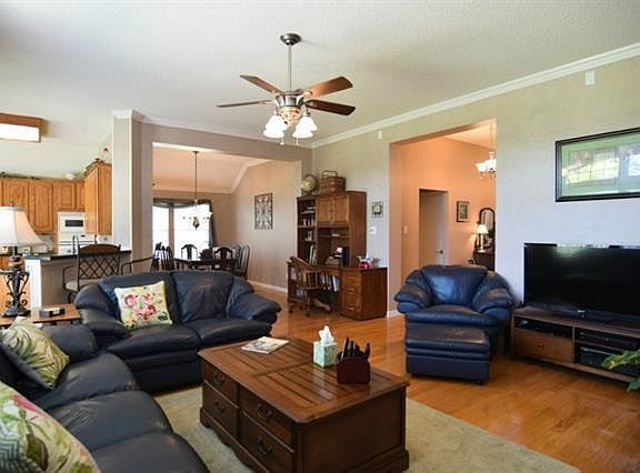 4th image of 11301 New Orleans Dr