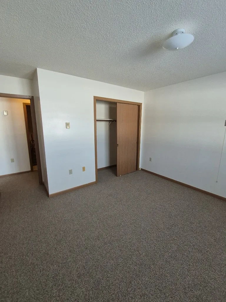 1 bed, $400 — Photo 3