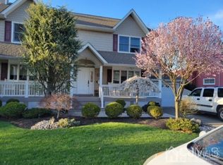 164 Normandy Rd, Colonia, NJ 07067