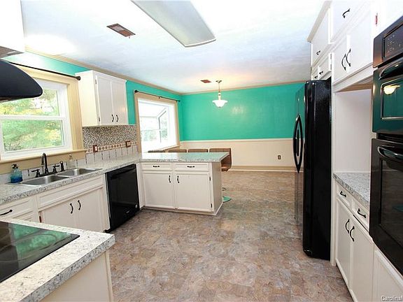 5th image of 602 12th Ave NE #2