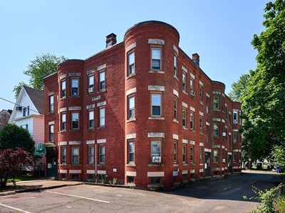 18 Orchard St, Northampton, MA, 01060