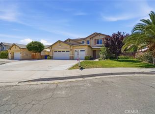 13825 Hawk Ct, Victorville, CA 92394