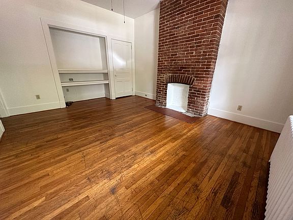 4th image of 208 Lehigh Ave #1