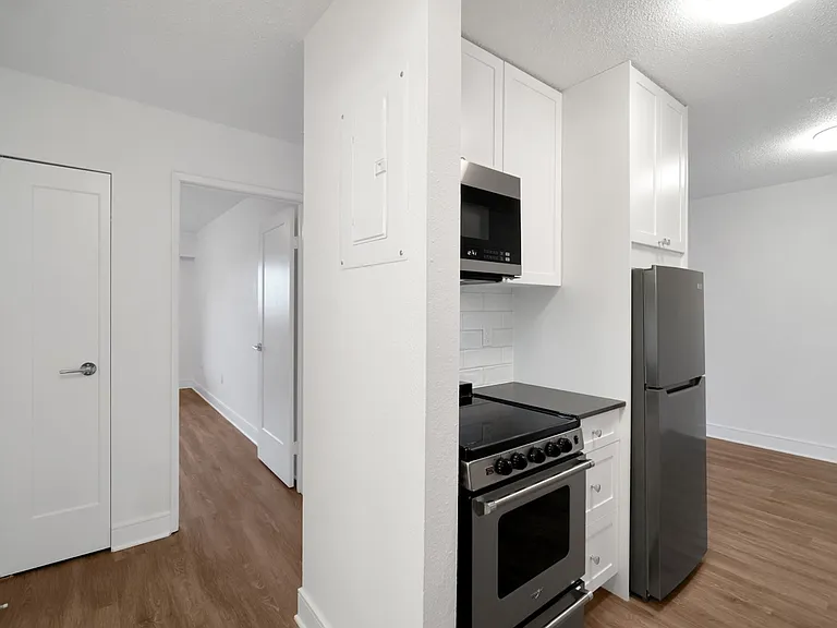 1002 McKenzie Ave #218 — Photo 19