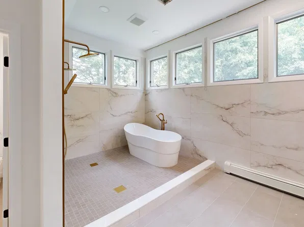 56 Cynthia Rd, Newton, MA 02459