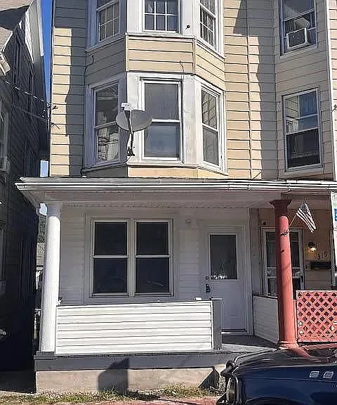 2 bed, 1650 sqft, $1,400 — Photo 1