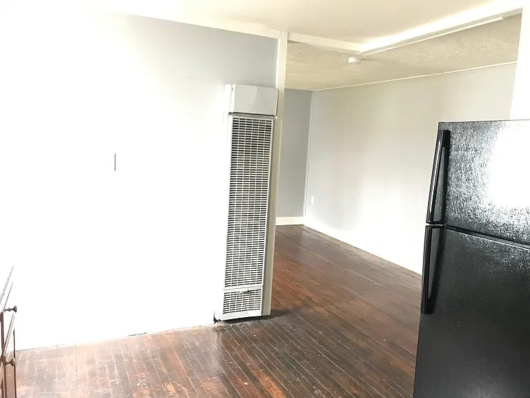 60 Main St #2 — Photo 3