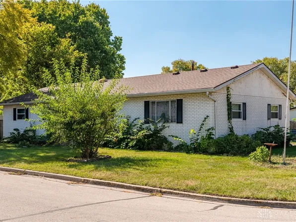 3700 Cozy Camp Rd, Moraine, OH 45439
