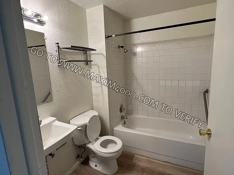 1140 Walnut Ave #14 — Photo 12