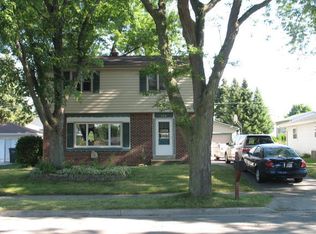 8716 Westminster Dr, Sturtevant, WI 53177