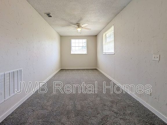 5th image of 8223 Hewitt St